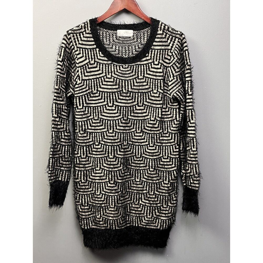 MIZUMI Eyelash Fuzzy Sweater Tunic Womens Medium Black Tan‎ Geometric Artsy